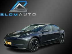 Grijs Gebruikt 2023 Tesla Model 3 Sedan | € 33.940 (Iets duurder)