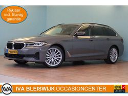 Grijs Gebruikt 2022 BMW 520 Comfort Edition Stationwagen | € 32.899 (Super prijs)