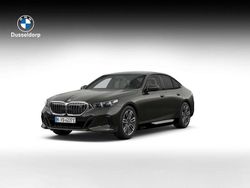 Grijs Nieuw 2025 BMW i5 M Sport Sedan | € 83.260 (Goede deal)