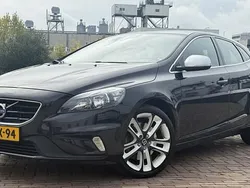 Zwart Gebruikt 2014 Volvo V40 R-Design Stationwagen | € 5.999 (Goede deal)