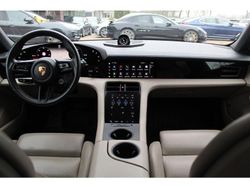 Bruin Gebruikt 2021 Porsche Taycan Cross Turismo Sedan | € 53.950 (Eerlijke prijs)