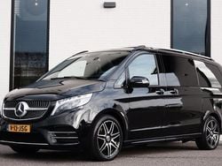 Zwart (metallic) Gebruikt 2023 Mercedes V250 AMG MPV | € 61.950 (Eerlijke prijs)