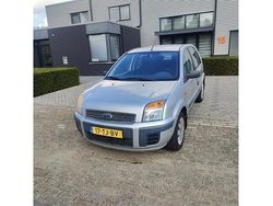Grijs Gebruikt 2006 Ford Fusion MPV | € 1.750 (Goede deal)