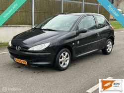 Zwart Gebruikt 2005 Peugeot 206 Hatchback | € 1.750 (Eerlijke prijs)