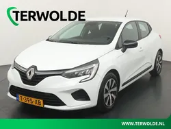 Wit Gebruikt 2023 Renault Clio V Equilibre Hatchback | € 20.795 (Eerlijke prijs)