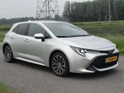 Grijs Gebruikt 2020 Toyota Corolla Hatchback | € 19.995 (Goede deal)