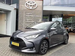 Grijs Gebruikt 2023 Toyota Yaris Hatchback | € 22.400 (Eerlijke prijs)