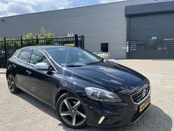 Zwart Gebruikt 2013 Volvo V40 R-Design Stationwagen | € 5.499 (Eerlijke prijs)