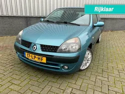 Blauw Gebruikt 2003 Renault Clio II Hatchback | € 1.999
