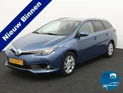 Blauw Gebruikt 2016 Toyota Auris Touring Sports Trend Stationwagen | € 13.750 (Eerlijke prijs)