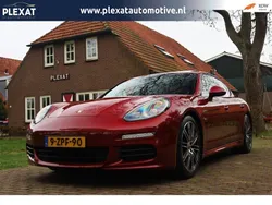 Rood Gebruikt 2015 Porsche Panamera Sedan | € 37.945