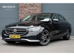 Zwart Gebruikt 2021 Mercedes E220 Avantgarde Sedan | € 31.500 (Eerlijke prijs)