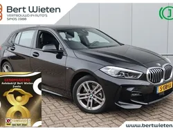 Zwart Gebruikt 2023 BMW 118 M Sport Hatchback | € 31.245 (Duur)