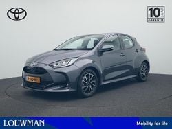 Donker grijs metallic Gebruikt 2022 Toyota Yaris Team Hatchback | € 22.480 (Eerlijke prijs)