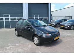 Zwart Gebruikt 2003 Fiat Punto Hatchback | € 1.950 (Eerlijke prijs)