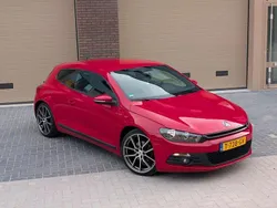 Rood Gebruikt 2010 VW Scirocco Coupé | € 6.750 (Eerlijke prijs)