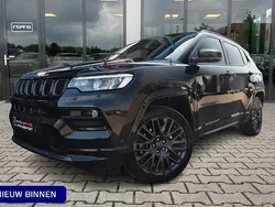 Zwart, metallic lak Gebruikt 2022 Jeep Compass SUV | € 25.900 (Goede deal)