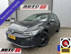 Zwart Gebruikt 2024 VW Golf VIII R-line Hatchback | € 29.995 (Goede deal)