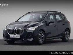 Saphirschwarz metallic (donker zwart metallic) Gebruikt 2024 BMW 223 Active Tourer Comfort Edition MPV | € 49.880