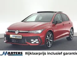 Rood Nieuw 2025 VW Golf VIII GTE Hatchback | € 49.949 (Super prijs)