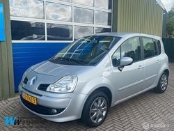 Grijs Gebruikt 2012 Renault Grand Modus Night&Day MPV | € 4.699 (Eerlijke prijs)