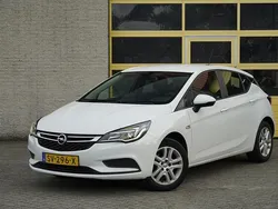 Wit Gebruikt 2018 Opel Astra Edition Hatchback | € 8.950 (Goede deal)