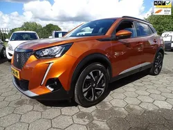 Oranje Gebruikt 2021 Peugeot 2008 Allure SUV | € 15.950 (Goede deal)