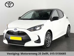 Wit Gebruikt 2022 Toyota Yaris Hybrid Hatchback | € 19.800 (Eerlijke prijs)