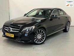 Zwart (metallic) Gebruikt 2015 Mercedes C180 AMG Sedan | € 17.750 (Goede deal)