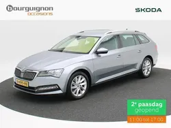 Grijs Gebruikt 2020 Skoda Superb Business Line Stationwagen | € 22.850 (Goede deal)