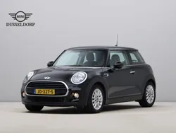 Zwart Gebruikt 2016 Mini Cooper Business Hatchback | € 14.995