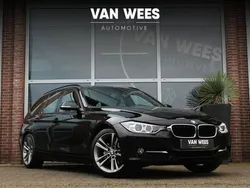Zwart, metallic lak Gebruikt 2013 BMW 320 Executive Stationwagen | € 13.950 (Iets duurder)