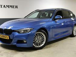 Blauw, metallic lak Gebruikt 2018 BMW 318 M Sport Stationwagen | € 17.750 (Eerlijke prijs)