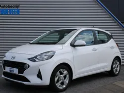 Wit Gebruikt 2023 Hyundai i10 Comfort Hatchback | € 15.445 (Eerlijke prijs)