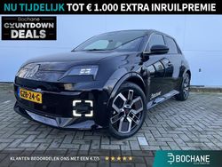 Zwart Gebruikt 2024 Renault R5 Iconic Hatchback | € 29.245 (Eerlijke prijs)