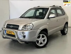 Grijs, metallic lak Gebruikt 2009 Hyundai Tucson Active SUV | € 3.999 (Eerlijke prijs)