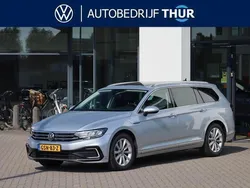 Zilver Gebruikt 2023 VW Passat Business Stationwagen | € 33.950 (Super prijs)