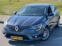 Grijs Gebruikt 2016 Renault Mégane III Bose Edition Hatchback | € 10.950 (Duur)