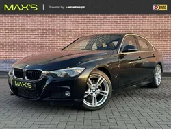 Zwart Gebruikt 2018 BMW 330e Executive Sedan | € 19.899 (Super prijs)