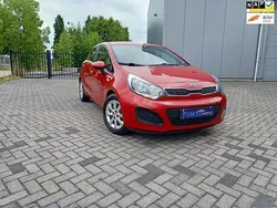 Rood Gebruikt 2012 Kia Rio Comfort Hatchback | € 6.940 (Eerlijke prijs)