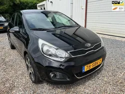 Zwart, metallic lak Gebruikt 2011 Kia Rio Hatchback | € 4.999 (Eerlijke prijs)