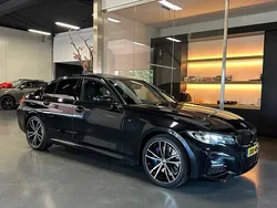 Zwart Gebruikt 2019 BMW 330 M Performance Sedan | € 32.999