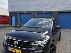 Zwart Gebruikt 2021 VW Tiguan R-line SUV | € 29.950 (Eerlijke prijs)