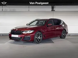 Rood Gebruikt 2022 BMW 530e M Sport Stationwagen | € 39.500 (Goede deal)
