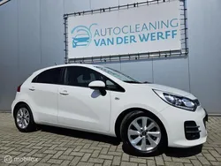 Wit Gebruikt 2016 Kia Rio Hatchback | € 8.999 (Eerlijke prijs)