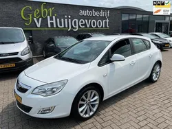 Wit Gebruikt 2011 Opel Astra Edition Hatchback | € 3.950 (Eerlijke prijs)