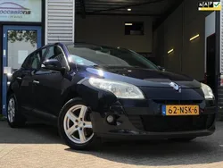 Blauw Gebruikt 2010 Renault Mégane III Hatchback | € 3.950 (Eerlijke prijs)