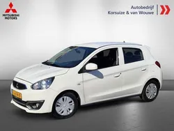 Wit metallic Gebruikt 2019 Mitsubishi Space Star Hatchback | € 8.949 (Eerlijke prijs)