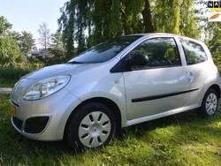 Grijs Gebruikt 2009 Renault Twingo Authentique Hatchback | € 1.699 (Eerlijke prijs)