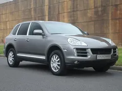 Grijs, metallic lak Gebruikt 2009 Porsche Cayenne SUV | € 18.945 (Iets duurder)